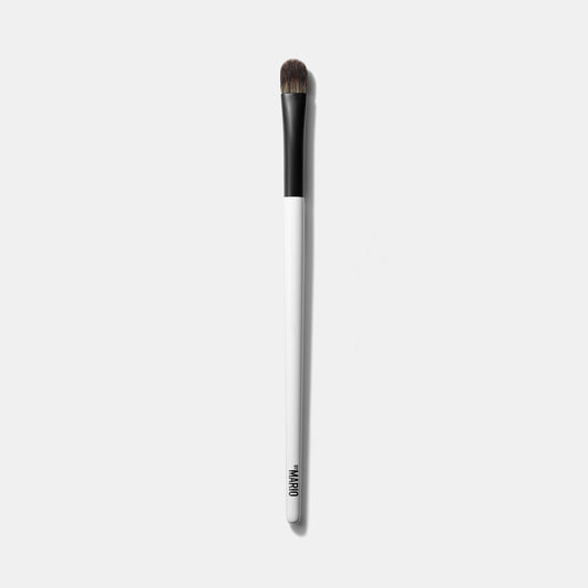 MAKEUP BY MARIO E4 Eyeshadow Shader Brush