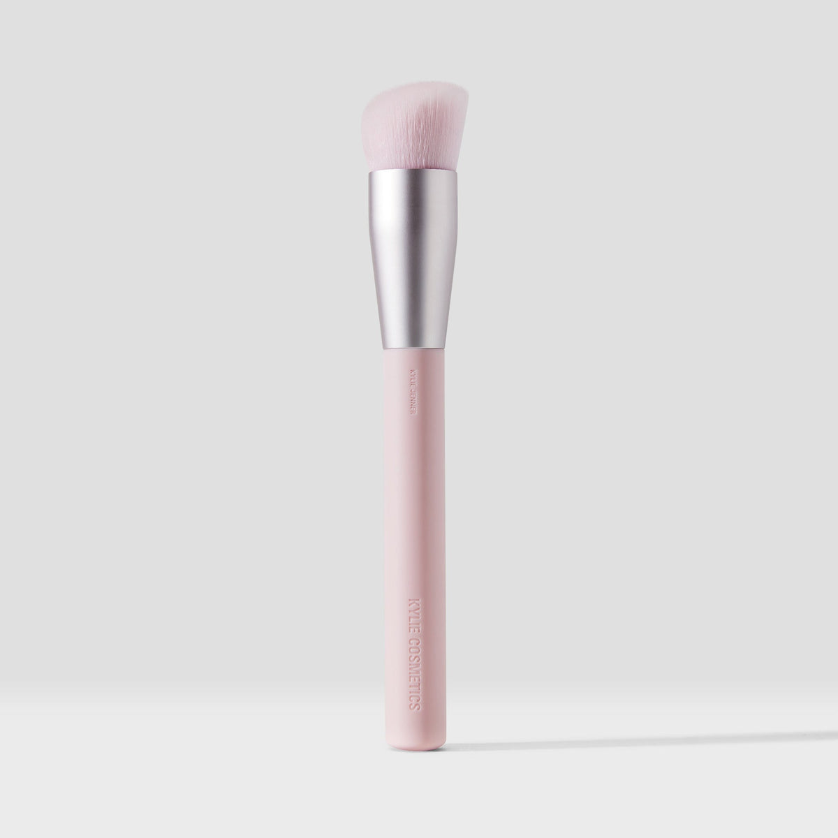kylie-cosmetics Foundation Brush 01