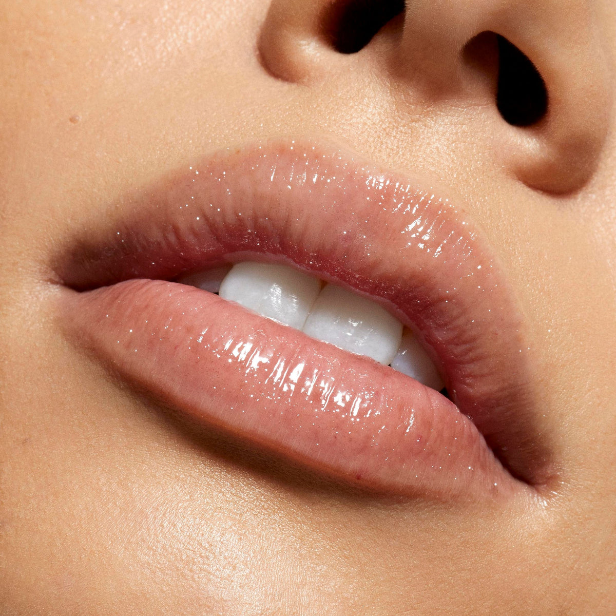 kylie-cosmetics Supple Kiss Lip Glaze