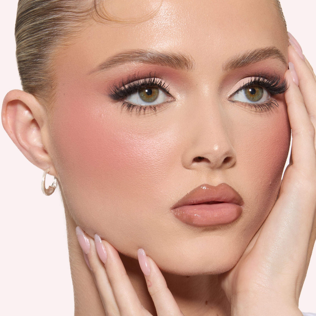 Huda Beauty Blush Filter Blurring Blushlighters Palette - Toasty Peach - Peach Fizz, Baby Coral, Spiced Tangerine, Sunset Lychee