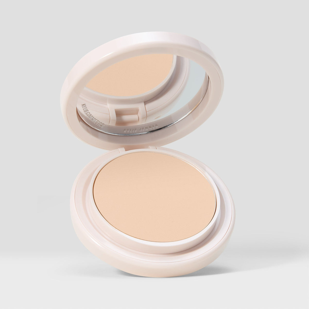 kylie-cosmetics Natural Blur Powder Foundation