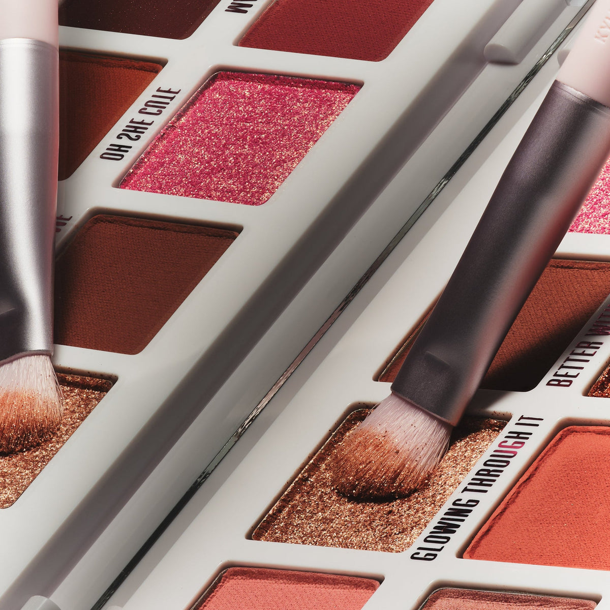 kylie-cosmetics Eyeshadow Packing Brush 09