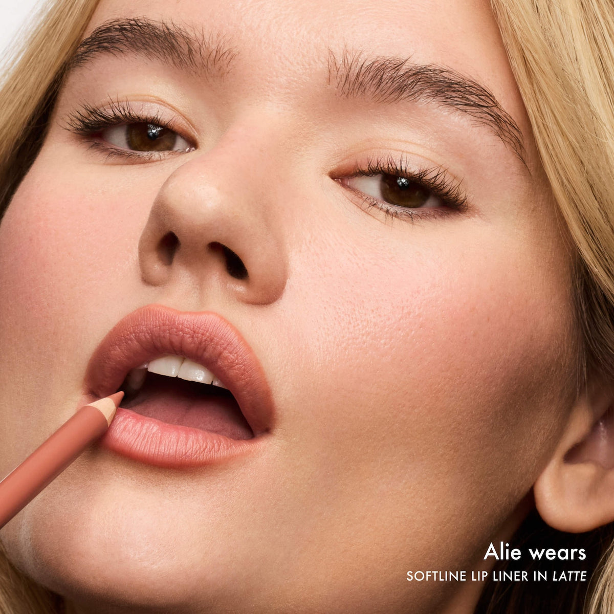 Summer Fridays SoftLine Lip Liner Creamy Sculpting Lip Pencil - Latte - warm peachy tan