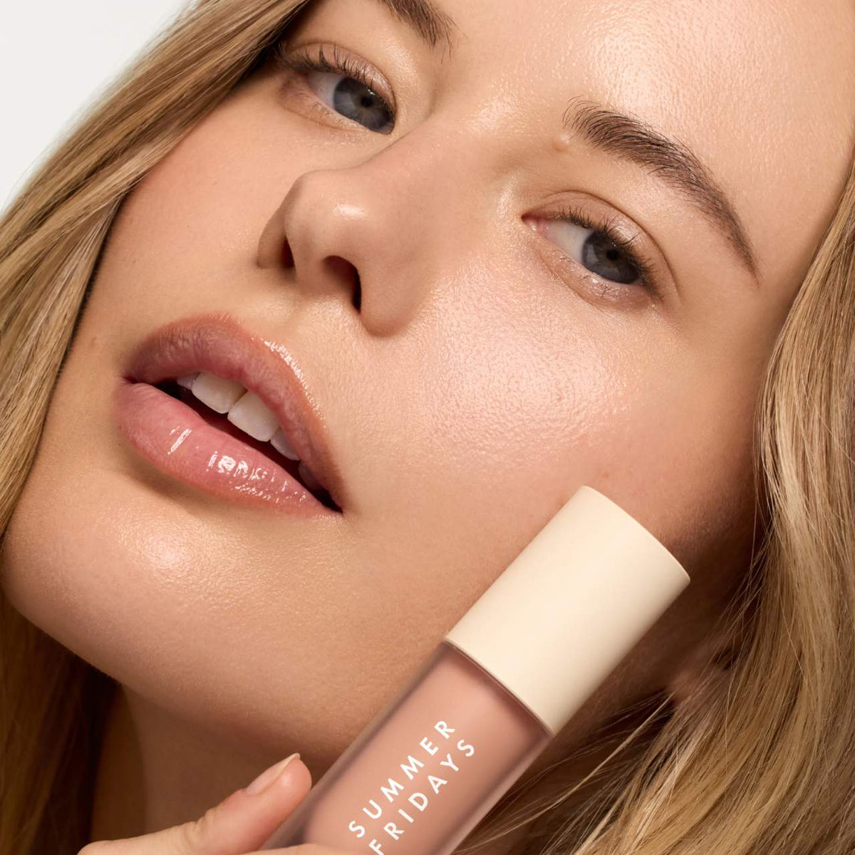 Summer Fridays Dream Lip Oil for Moisturizing Sheer Coverage - Bare Sand