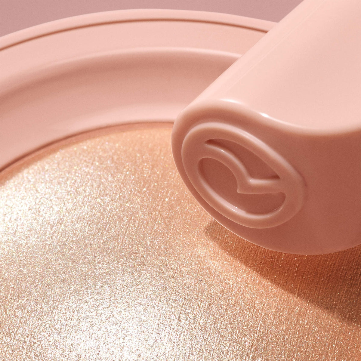 Rare Beauty by Selena Gomez Positive Light Silky Touch Highlighter - Exhilarate
